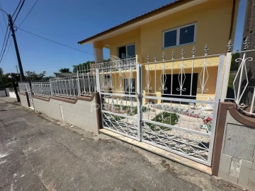 Moradia T3 para Venda em Santa Maria de Lamas