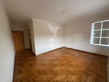 Moradia T3 para Venda em Canedo, Vale e Vila Maior