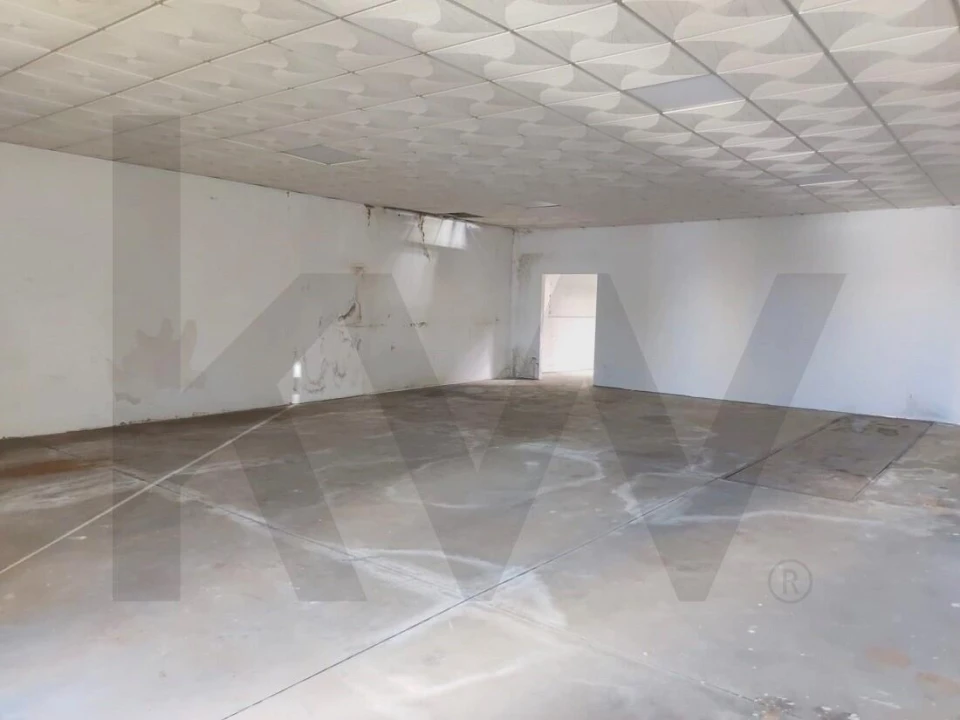 Armazém para Arrendamento em Santa Maria, São Pedro e Matacães Foto 2
