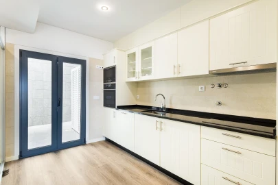Apartamento T2 para Venda em Sesimbra (Santiago)