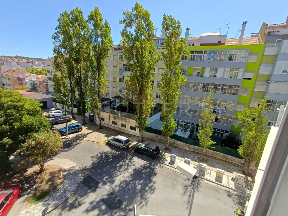 Apartamento T3 para Venda em Benfica Foto 9