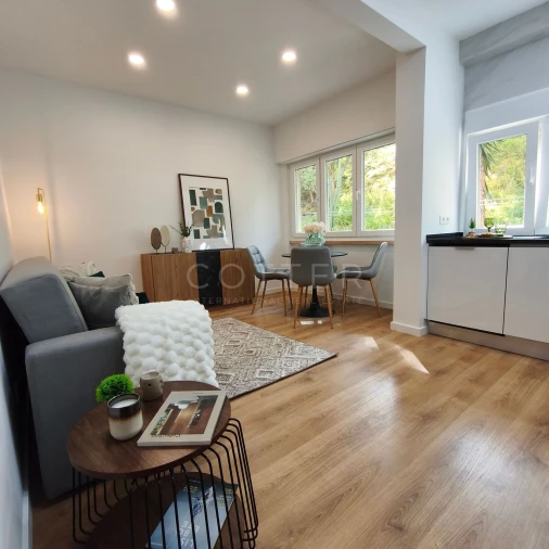 Apartamento T2 para Venda em Benfica Foto 4