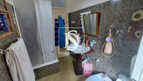 Moradia T8 para Venda em Santo Quintino