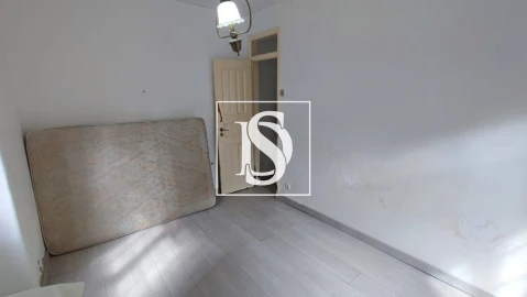 Moradia T8 para Venda em Santo Quintino