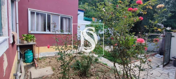 Moradia T8 para Venda em Santo Quintino