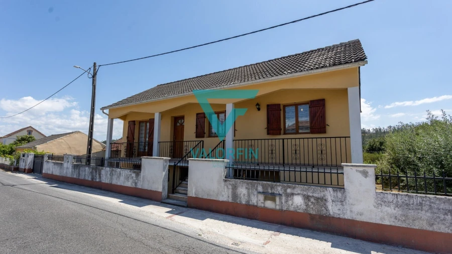 Moradia T5 para Venda em Caxarias