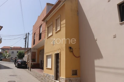 Moradia T2 para Venda em Santo Isidoro