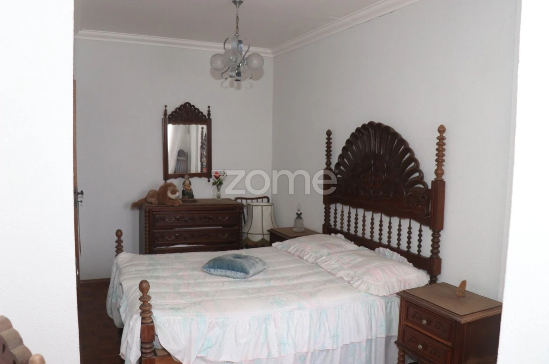 Moradia T2 para Venda em Santo Isidoro Foto 23