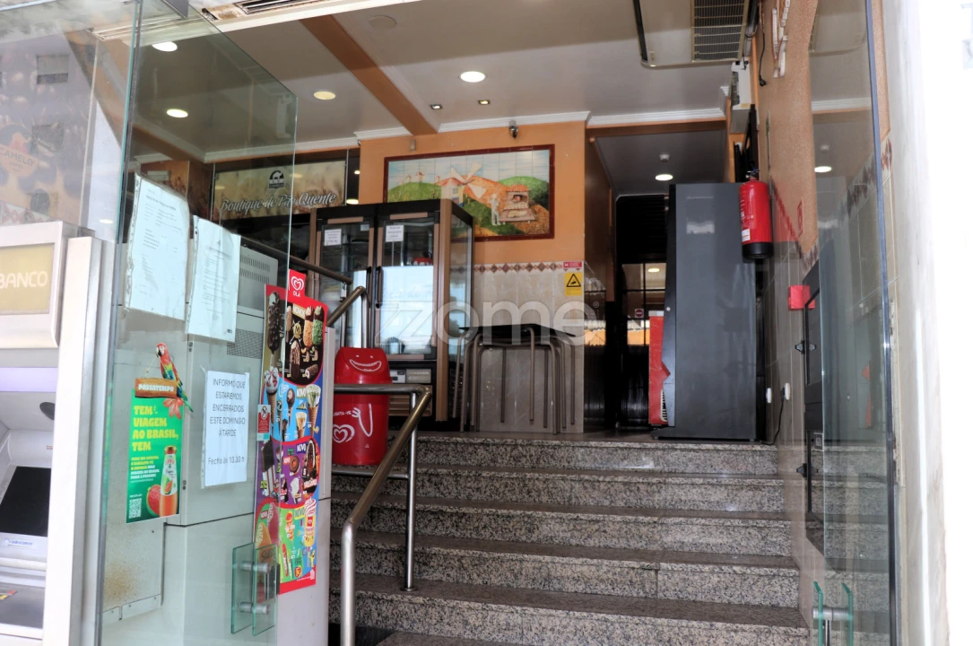 Negócio para Venda em Queluz e Belas Foto 3