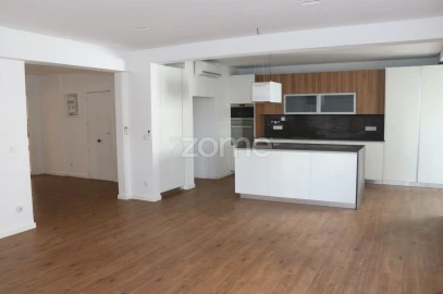 Apartamento T3 para Venda em Alfragide