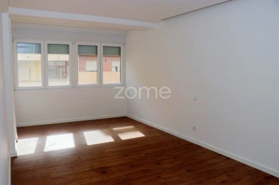 Apartamento T3 para Venda em Alfragide