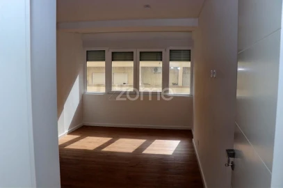 Apartamento T3 para Venda em Alfragide