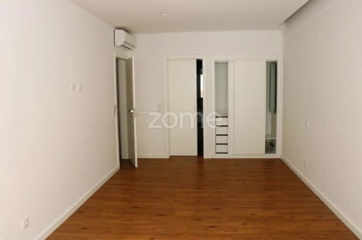 Apartamento T3 para Venda em Alfragide