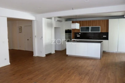 Apartamento T3 para Venda em Alfragide