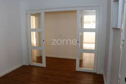 Apartamento T3 para Venda em Alfragide