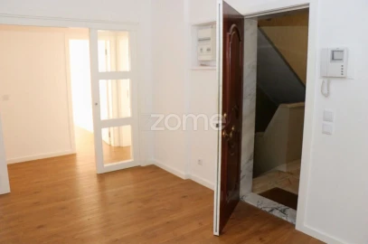 Apartamento T3 para Venda em Alfragide