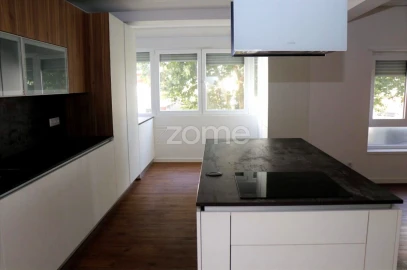 Apartamento T3 para Venda em Alfragide