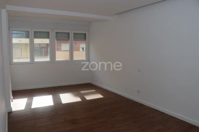 Apartamento T3 para Venda em Alfragide