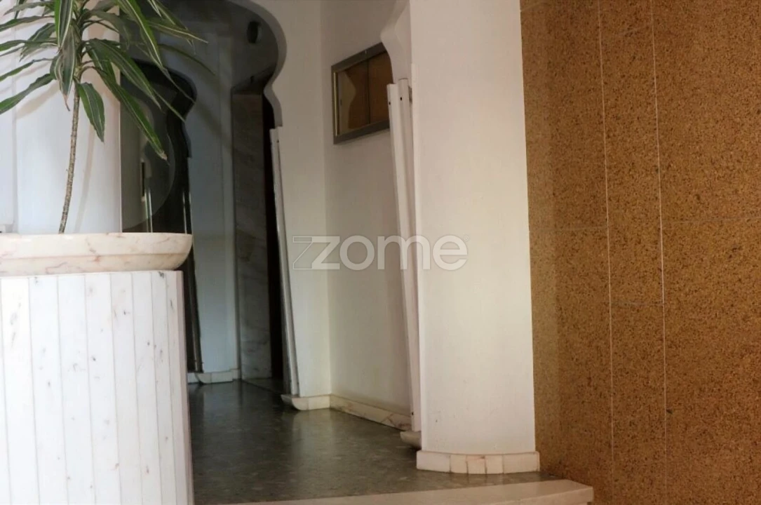 Apartamento T3 para Venda em Alfragide Foto 3