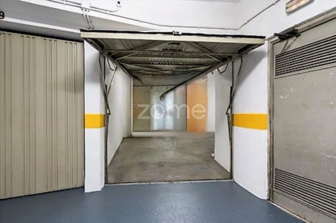 Apartamento T3 para Venda em Alfragide Foto 35
