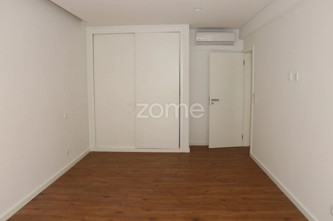 Apartamento T3 para Venda em Alfragide Foto 40