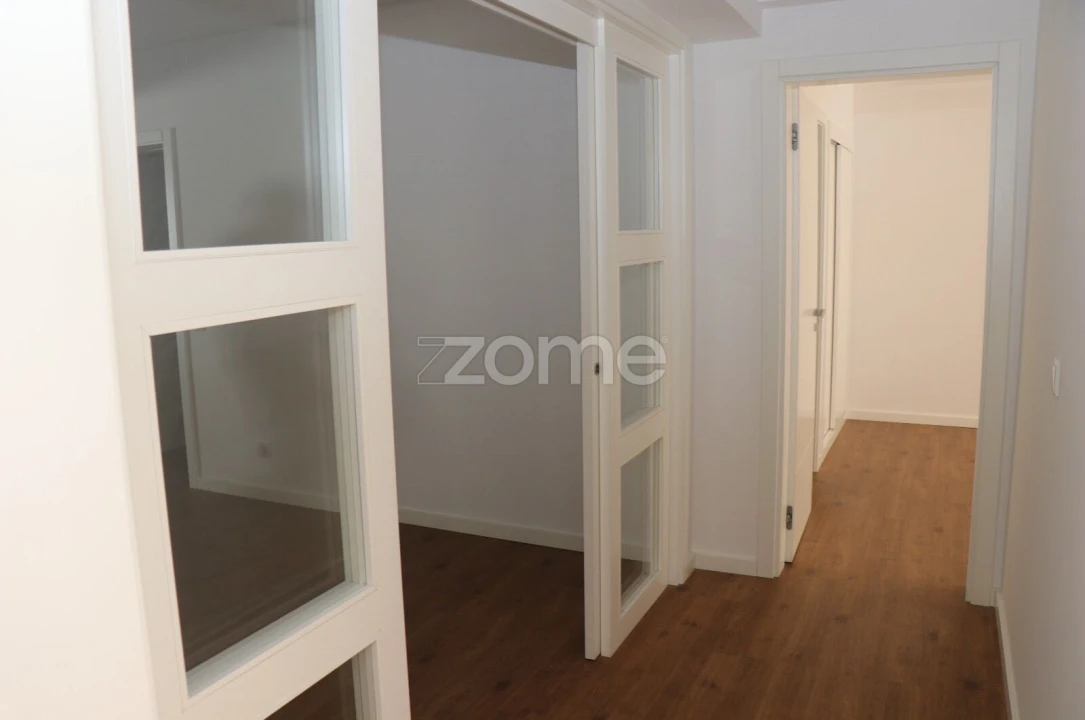 Apartamento T3 para Venda em Alfragide Foto 14