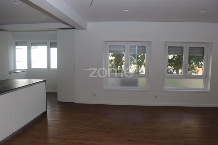 Apartamento T3 para Venda em Alfragide Foto 23