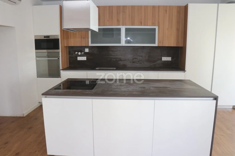 Apartamento T3 para Venda em Alfragide Foto 25