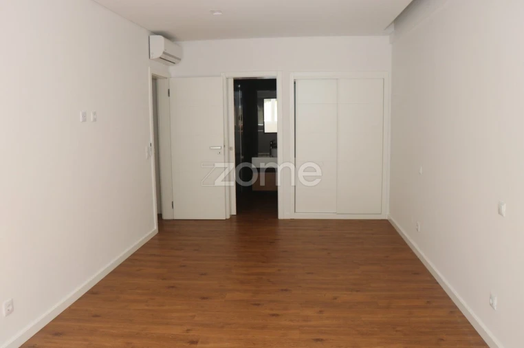 Apartamento T3 para Venda em Alfragide Foto 48