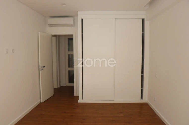 Apartamento T3 para Venda em Alfragide Foto 44