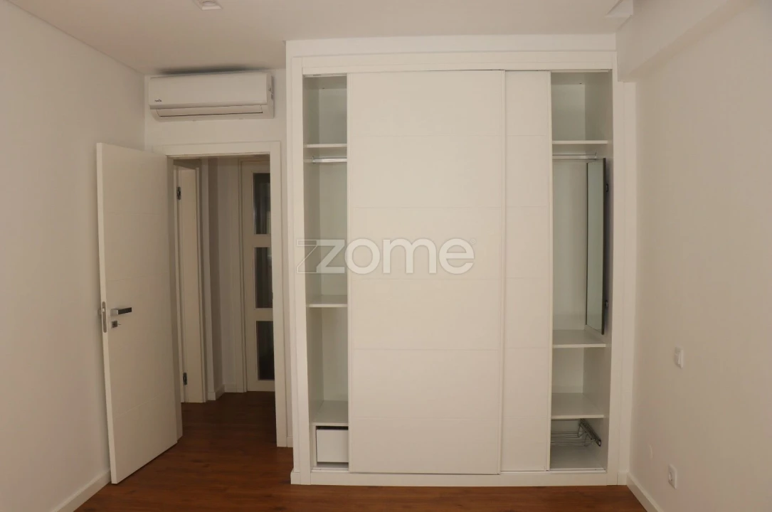 Apartamento T3 para Venda em Alfragide Foto 47