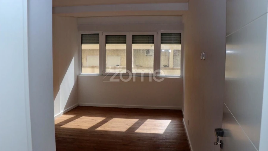 Apartamento T3 para Venda em Alfragide