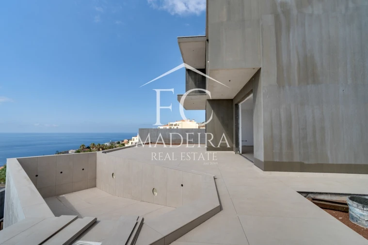 Moradia T3 para Venda em Caniço Foto 8