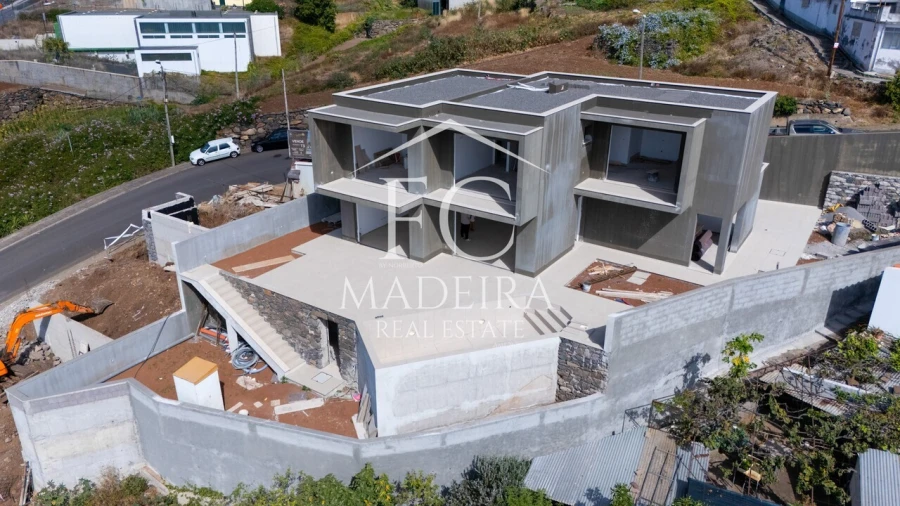 Moradia T3 para Venda em Caniço Foto 2