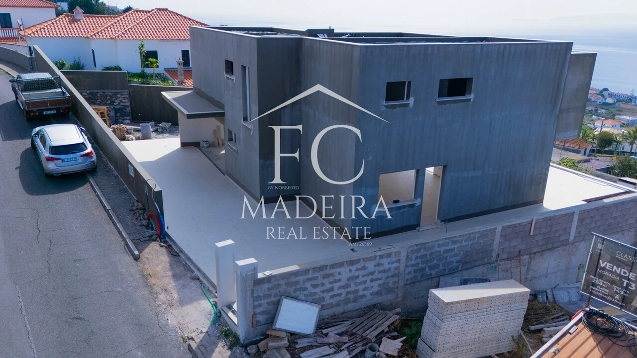 Moradia T3 para Venda em Caniço Foto 49