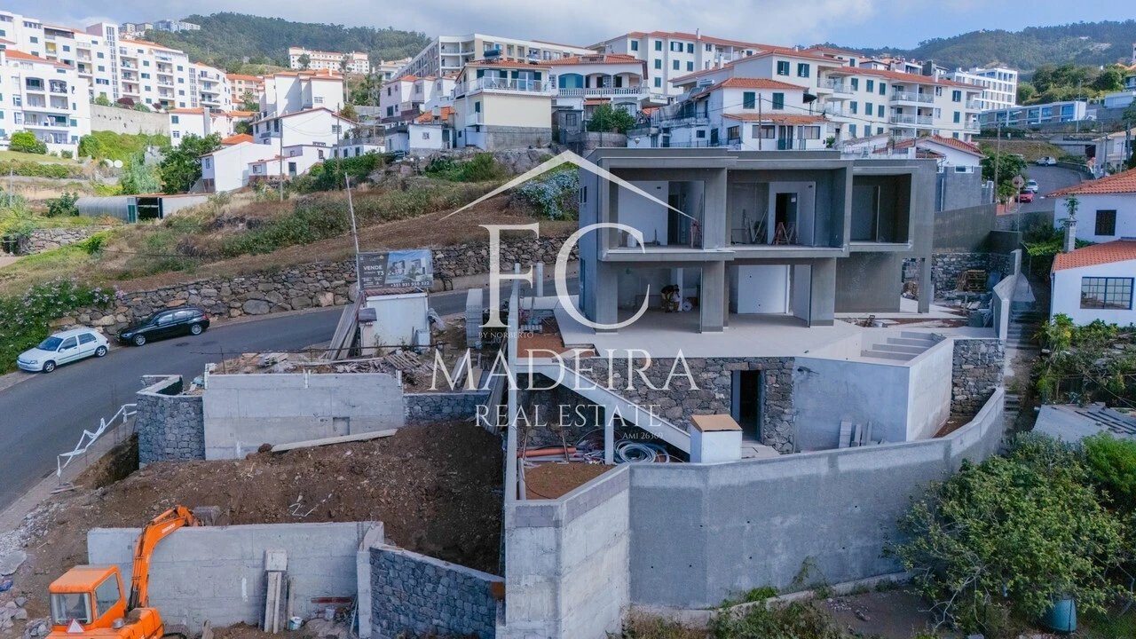 Moradia T3 para Venda em Caniço Foto 3