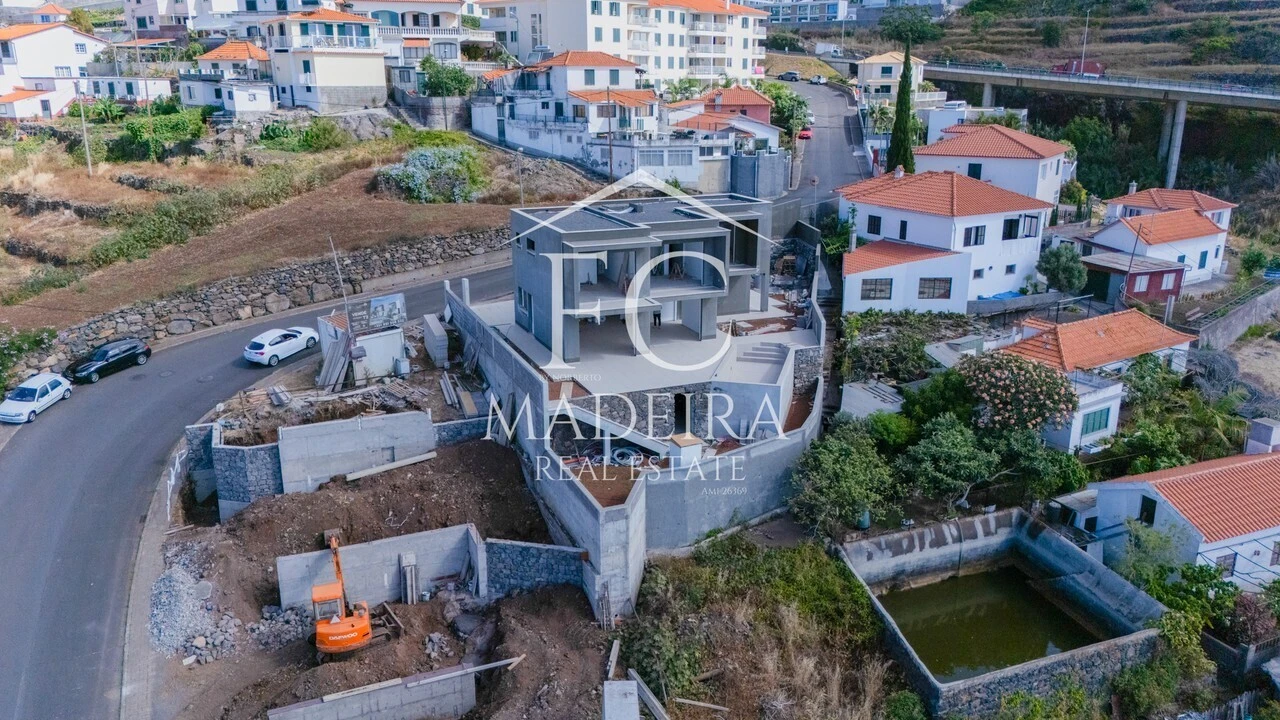 Moradia T3 para Venda em Caniço Foto 47