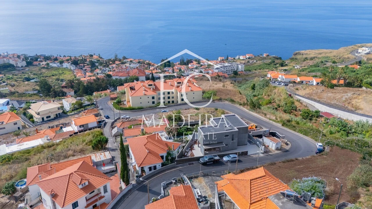 Moradia T3 para Venda em Caniço Foto 48
