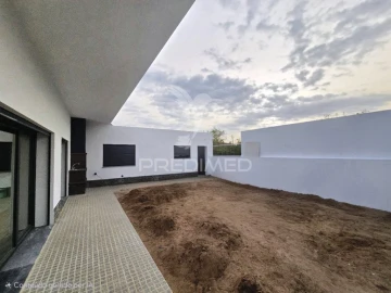 Moradia T4 para Venda em Fernao Ferro