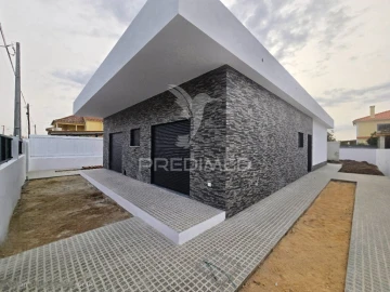 Moradia T4 para Venda em Fernao Ferro