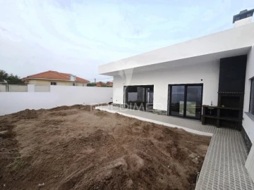 Moradia T4 para Venda em Fernao Ferro