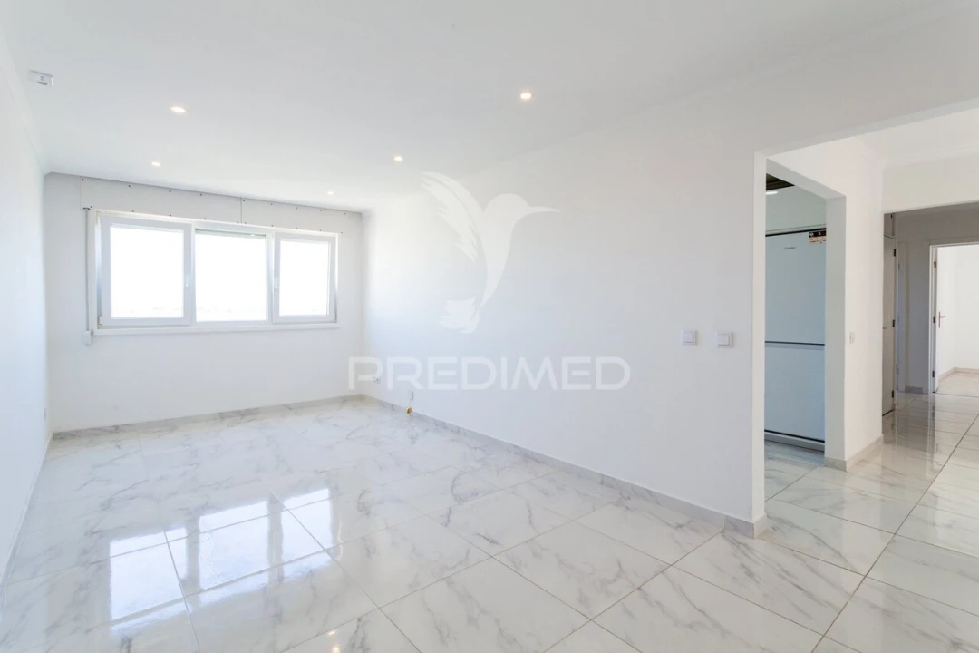 Apartamento T3 para Venda em Corroios Foto 4