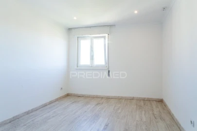 Apartamento T3 para Venda em Corroios