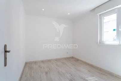 Apartamento T3 para Venda em Corroios