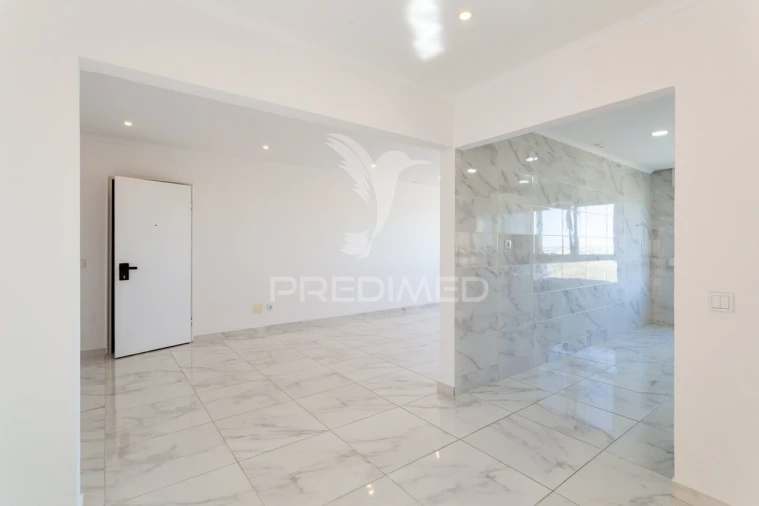 Apartamento T3 para Venda em Corroios Foto 6