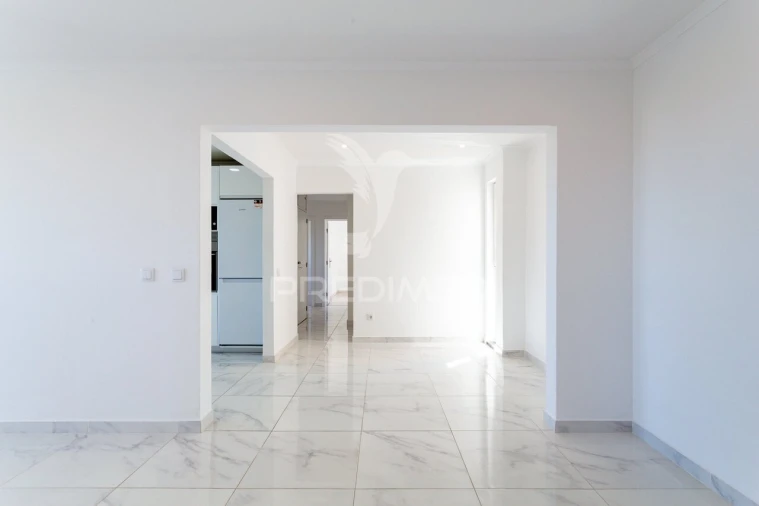 Apartamento T3 para Venda em Corroios Foto 5