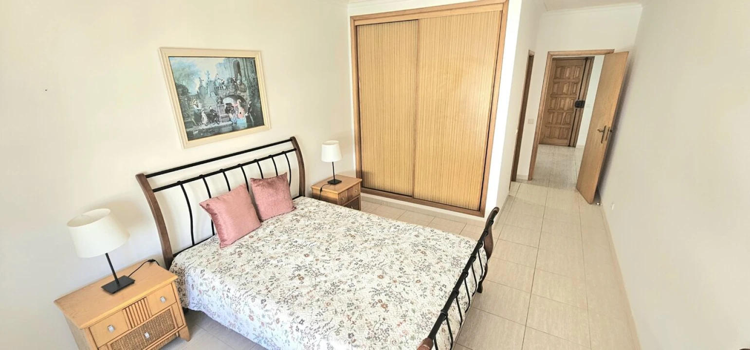 Apartamento T2 para Venda em Armação de Pera Foto 8