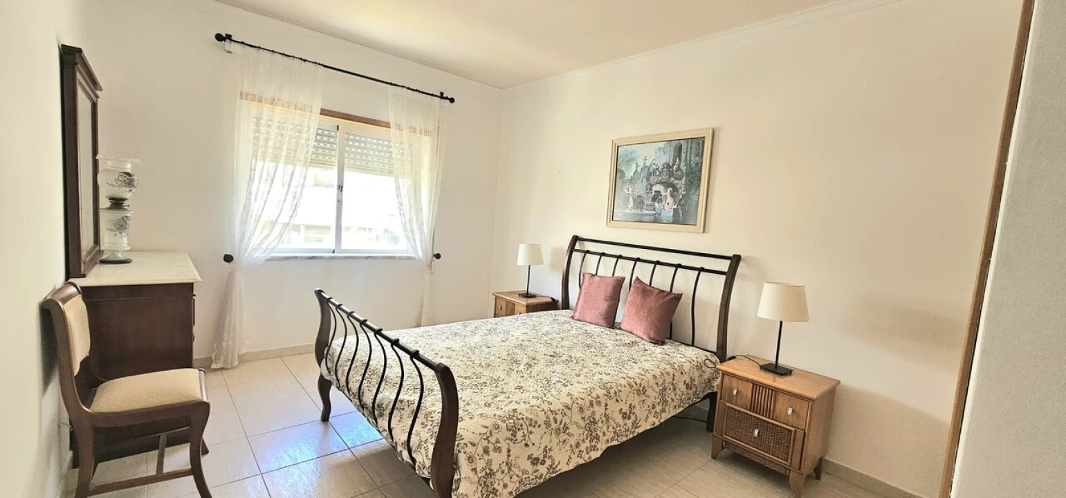 Apartamento T2 para Venda em Armação de Pera Foto 9