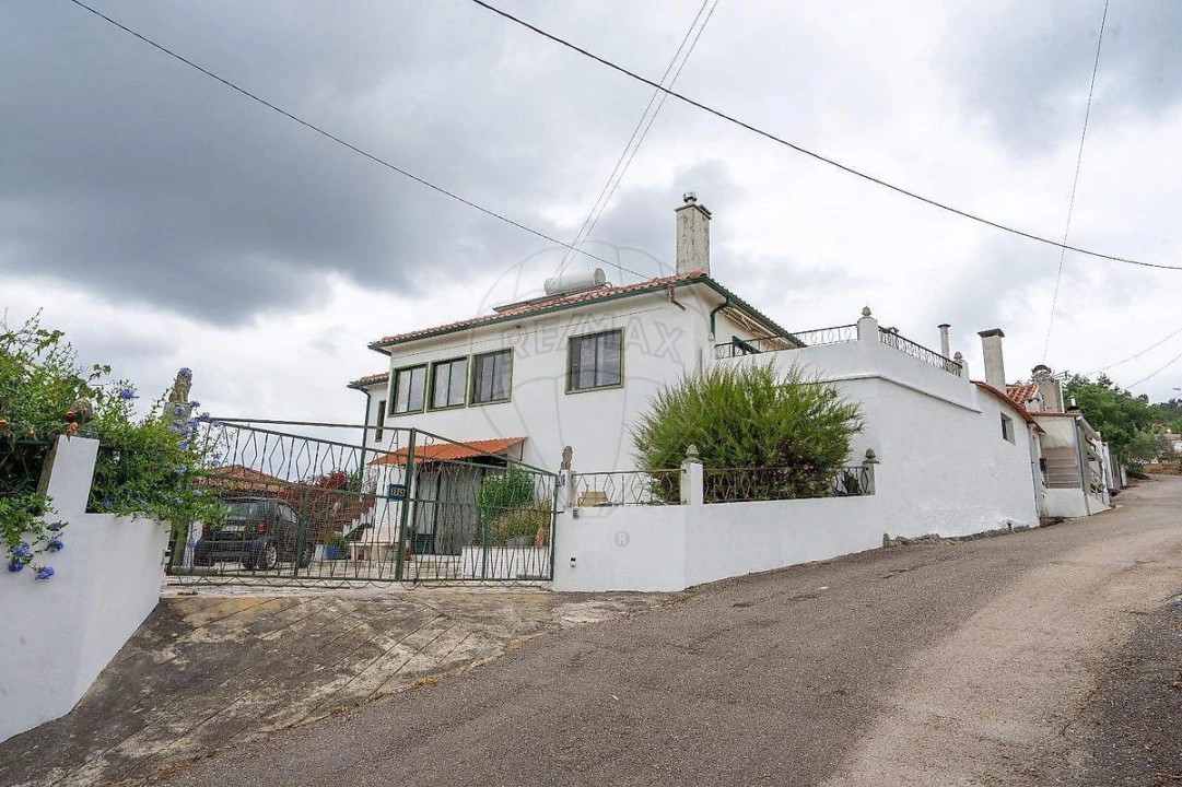 Moradia T3 para Venda em São Miguel de Poiares Foto 30