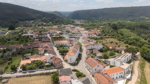 Moradia T4 para Venda em Vila Nova do Ceira